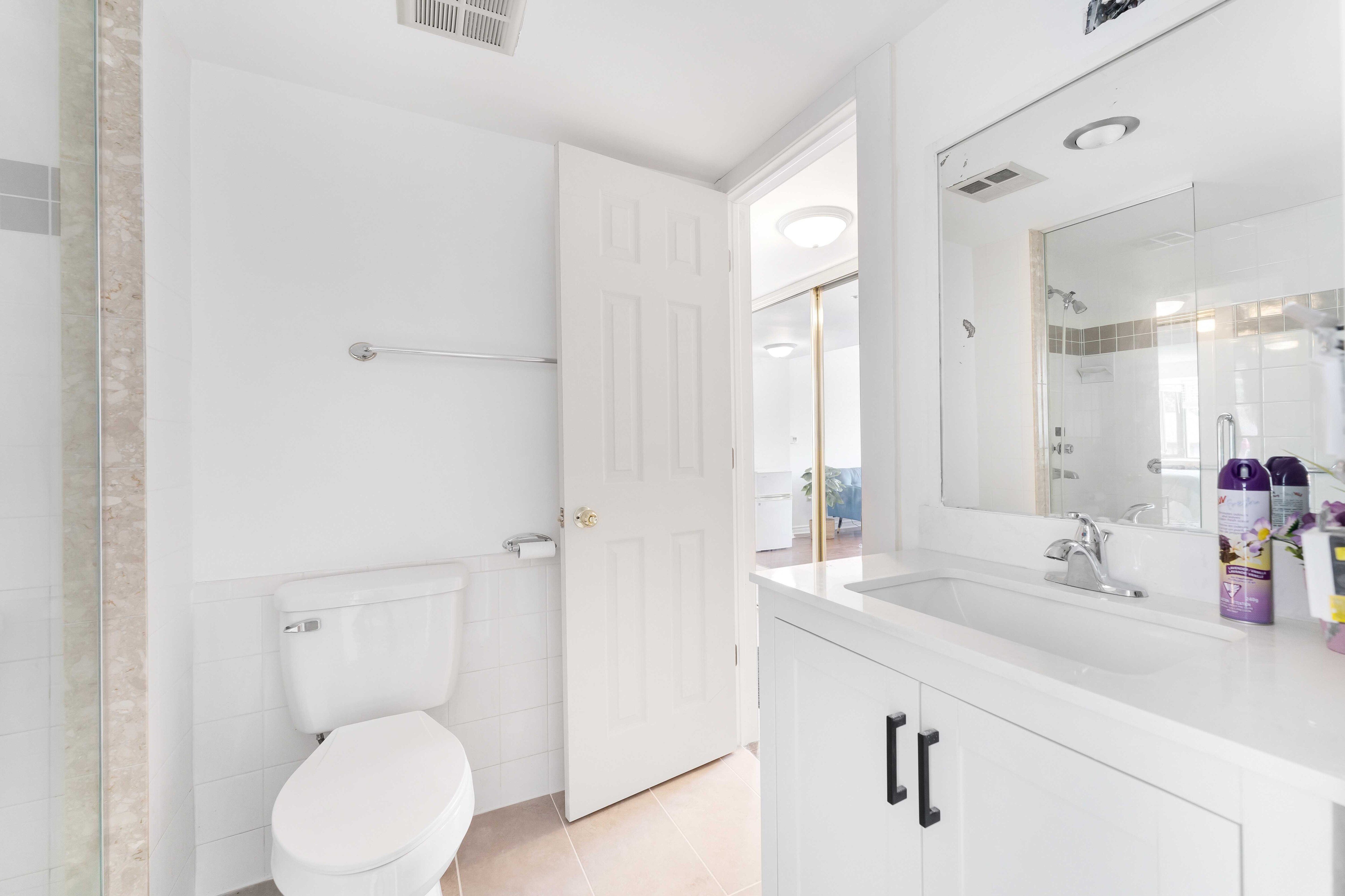 One Bedroom Apartment 6