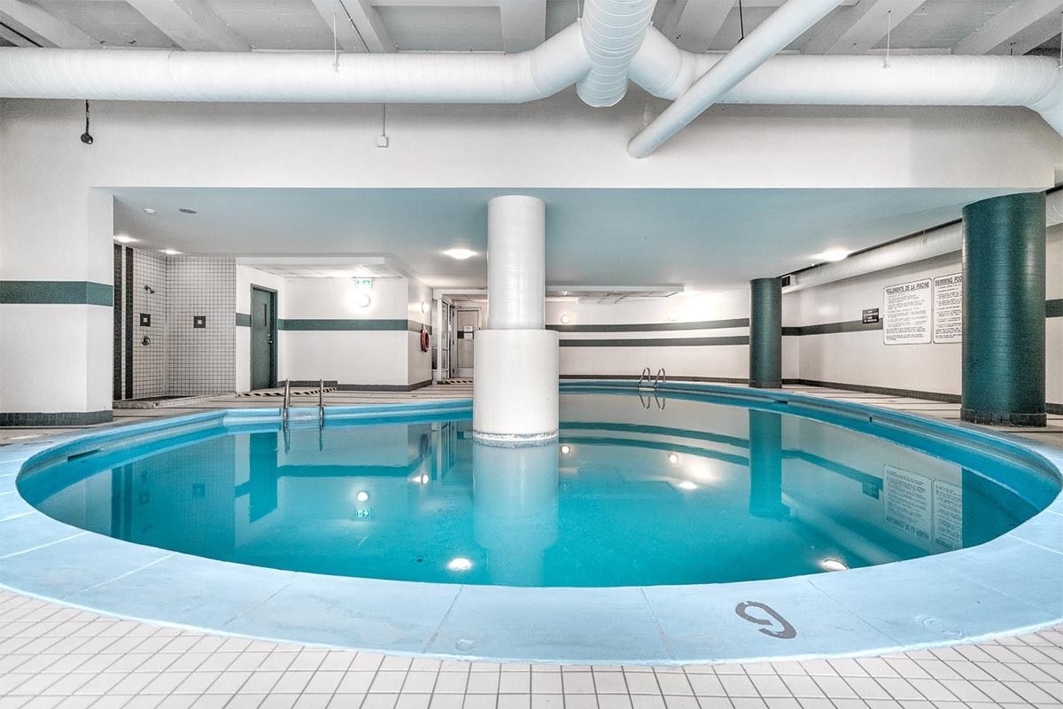 Deluxe + Balcony - 5