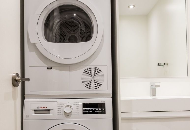 Master + Ensuite Bath - 8