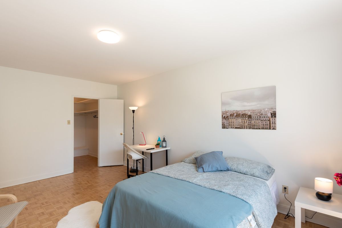 Master + Ensuite Bath - 2